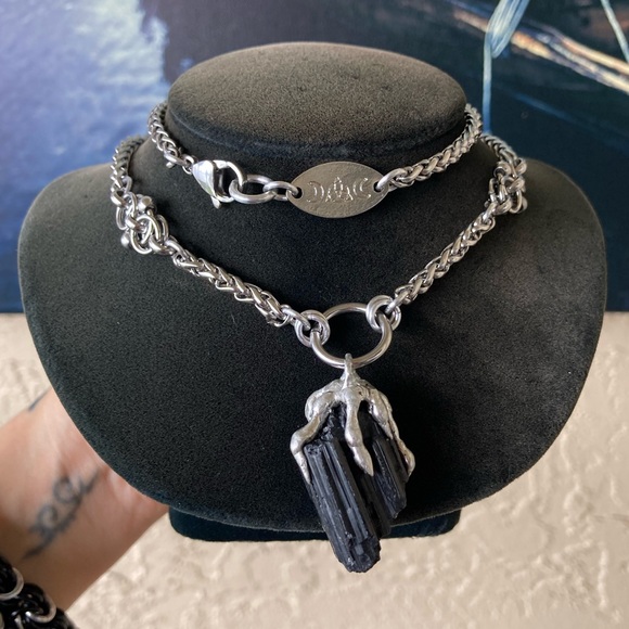 Black raw natural tourmaline gemstone electroplated charm steel boho necklace - Picture 15 of 16